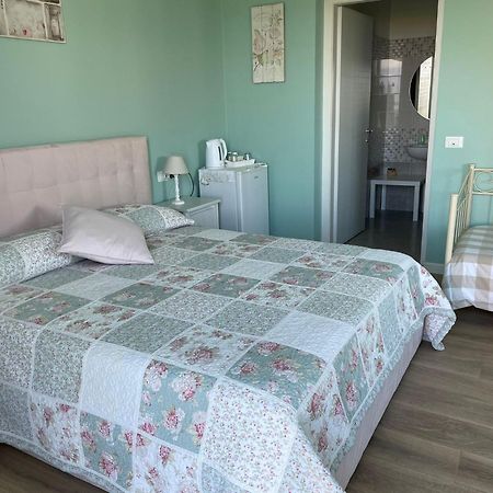 Bed And Breakfast Da Beatrice Sirmione Exteriör bild