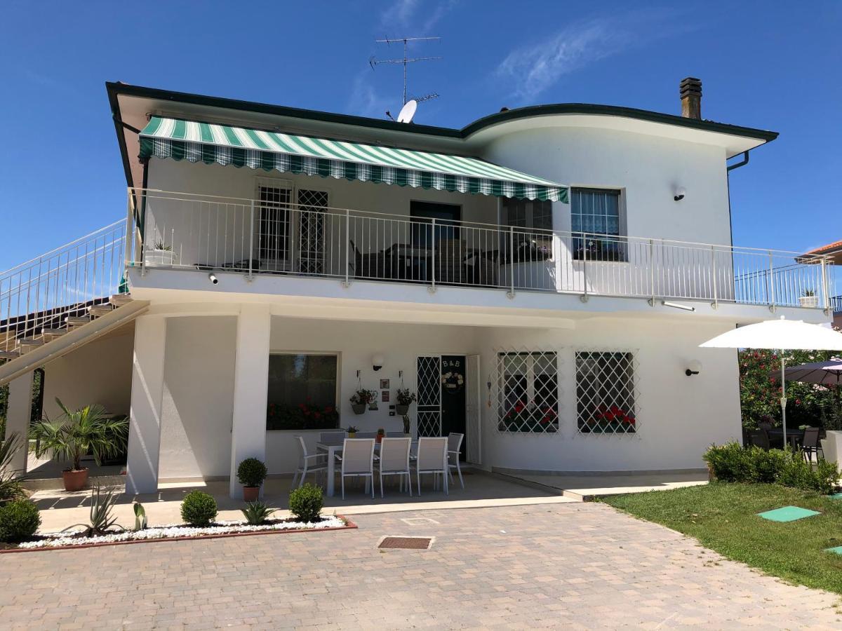Bed And Breakfast Da Beatrice Sirmione Exteriör bild