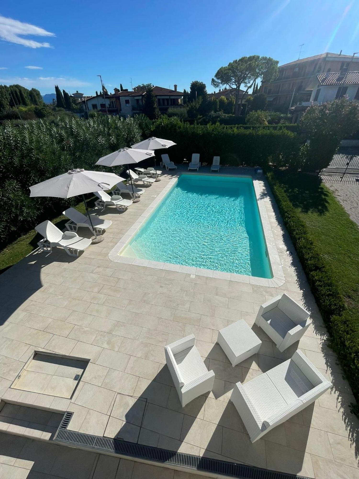 Bed And Breakfast Da Beatrice Sirmione Exteriör bild
