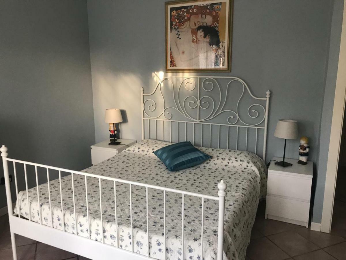 Bed And Breakfast Da Beatrice Sirmione Exteriör bild